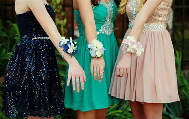 A prom dress drive is a school fundraising idea that's tailor-made for high school students looking for that perfect ensemble for the big dance.